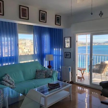 公寓 Flat With Sea Views In *