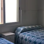 Flat With Sea Views In Lejlighed