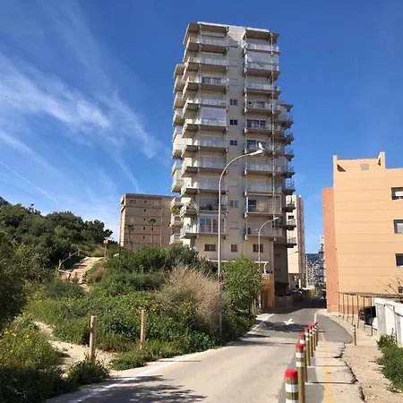 Flat With Sea Views In * カルプ